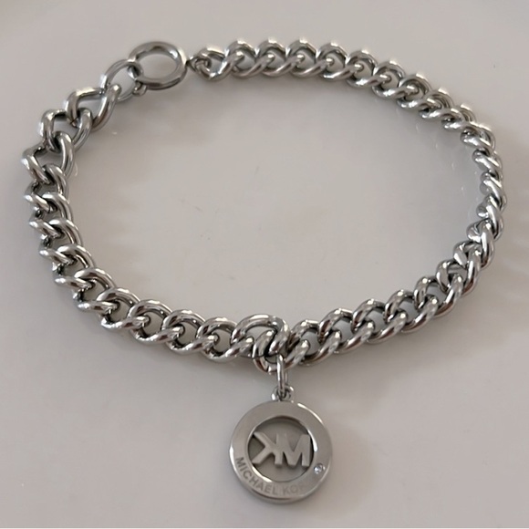 MICHAEL KORS • Silver Chain Logo Charm Bracelet - Picture 3 of 6